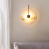 Wandgemonteerde LED-lamp in alabasterafwerking