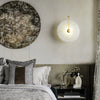 Wandgemonteerde LED-lamp in alabasterafwerking