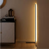 Slanke LED Vloerlamp met Minimalistisch Ontwerp