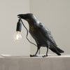 Raven-geïnspireerde hars tafellamp