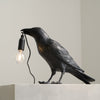 Raven-geïnspireerde hars tafellamp